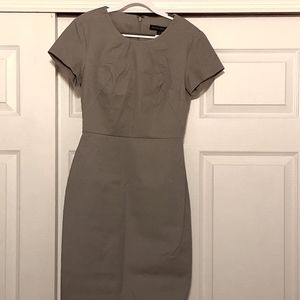 NWOT BR Short sleeve sheath midi dress